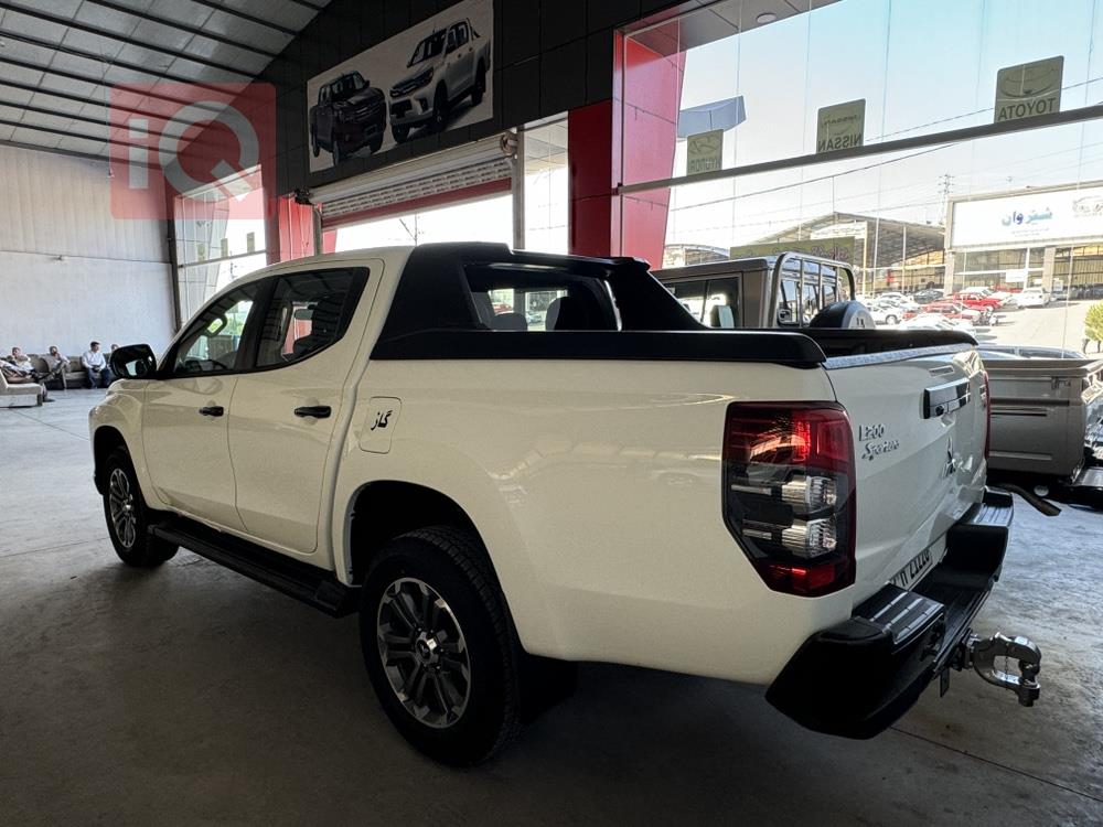 ميتسوبيشي L200